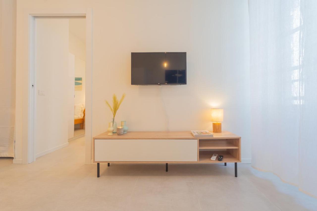 Enchanted Como Lake - City Apartment 2 By Rent All コモ エクステリア 写真